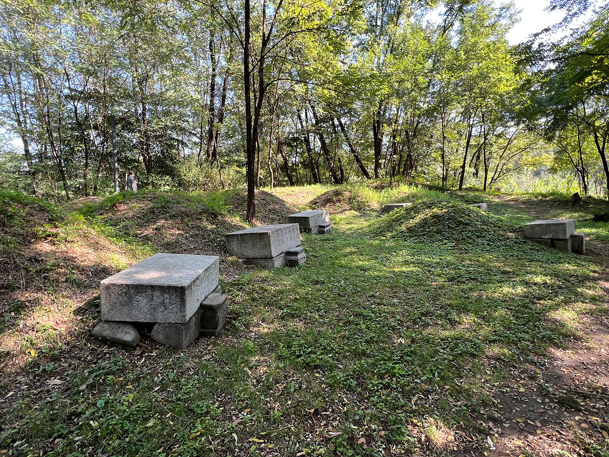 Choansan Mountain Eunuch Tomb Trail of the Joseon Dynasty