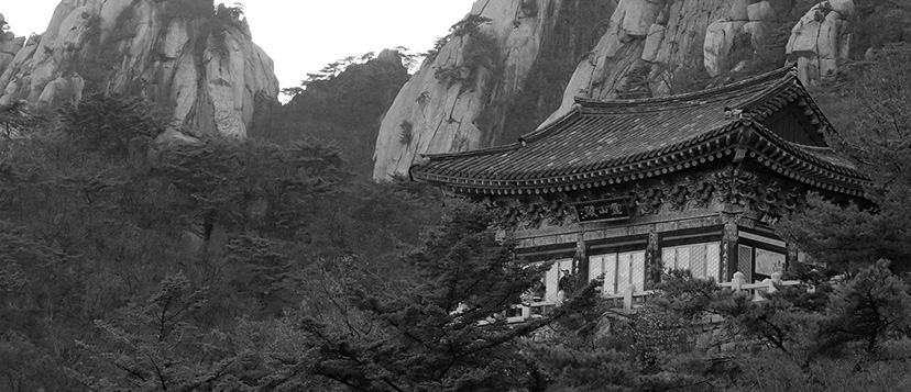 道峰山の寺院の写真